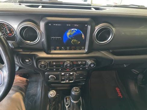 Used 2021 Jeep Wrangler Unlimited Sahara w/ Uconnect 4C Nav & Sound Group AWD/4WD image 10