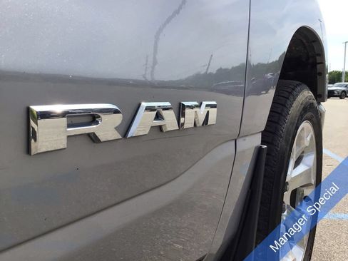 Used 2022 RAM 1500 Big Horn AWD/4WD image 15