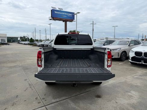 Used 2018 Nissan Frontier PRO-4X AWD/4WD image 21
