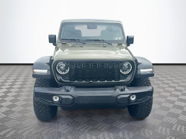 Used 2025 Jeep Wrangler Sport AWD/4WD image 2