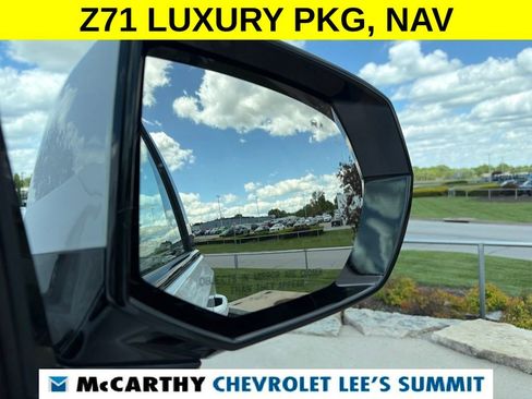 Used 2024 Chevrolet Tahoe Z71 w/ Luxury Package AWD/4WD image 28