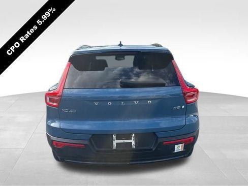 Certified 2023 Volvo XC40 B5 Ultimate w/ Protection Package Premier AWD/4WD image 12