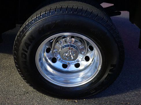 Used 2024 RAM 3500 Laramie image 33