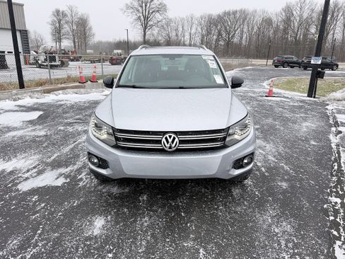 Used 2017 Volkswagen Tiguan Sport image 4