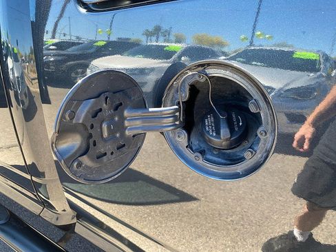 Used 2016 RAM 2500 Big Horn image 28