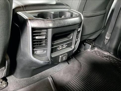 Used 2019 RAM 1500 Big Horn AWD/4WD image 12