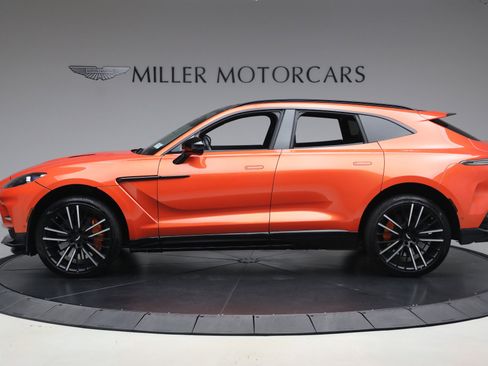 Used 2023 Aston Martin DBX 707 image 3