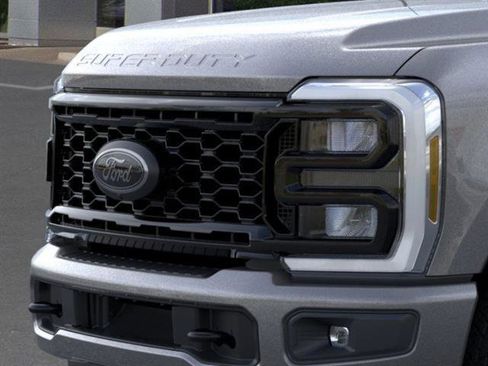 New 2026 Ford F350 XLT w/ XLT Premium Package AWD/4WD image 17