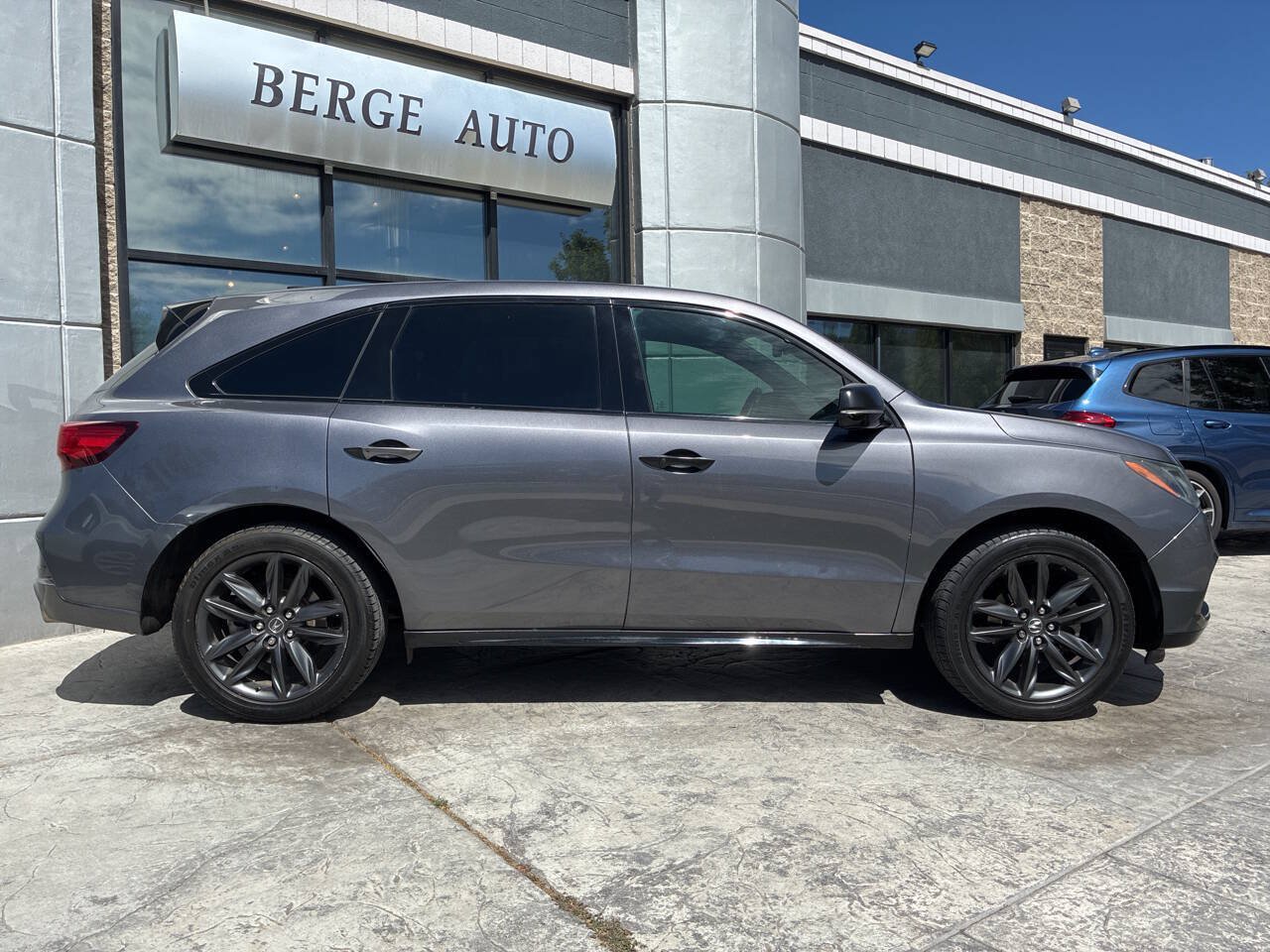 Used 2020 Acura MDX w/ Technology Package AWD/4WD image 6
