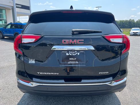 Used 2022 GMC Terrain SLT w/ Tech Package AWD/4WD image 4