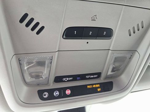 Used 2019 Chevrolet Equinox LT image 29