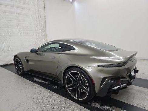 Used 2025 Aston Martin V8 Vantage Coupe RWD image 12