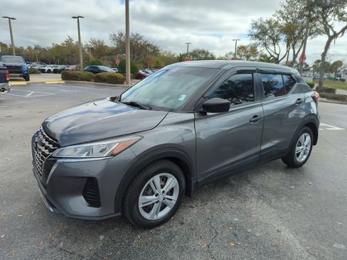 Certified 2022 Nissan Kicks S image 14