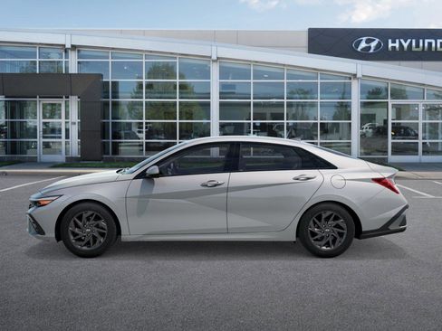 New 2026 Hyundai Elantra Blue image 3
