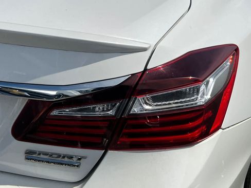 Used 2017 Honda Accord Sport Special Edition image 18