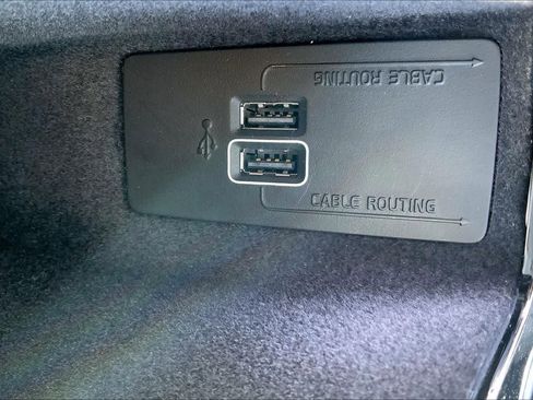 Used 2022 Volvo S60 B5 R-Design image 32