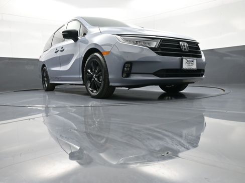 Used 2024 Honda Odyssey Sport image 30