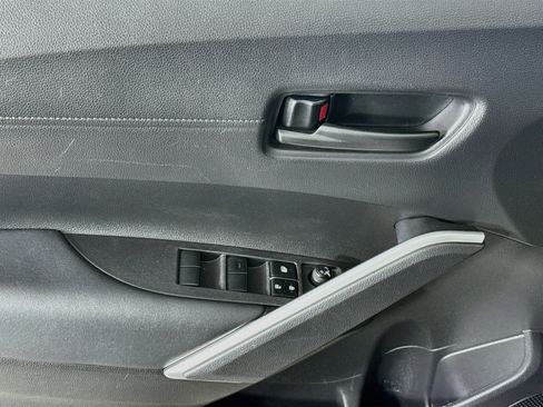 Used 2024 Toyota Corolla Cross AWD Hybrid image 17