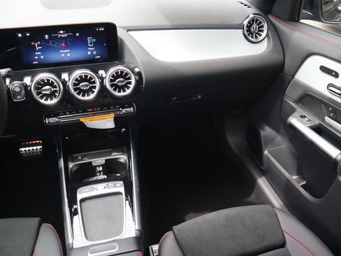 New 2026 Mercedes-Benz GLA 35 AMG 4MATIC image 12