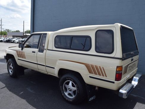 Used 1988 Toyota Pickup SR5 image 9