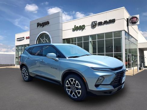 Used 2025 Chevrolet Blazer RS FWD image 1