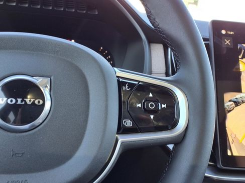 New 2026 Volvo XC90 B6 Plus w/ Protection Package Premier image 17