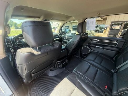 Used 2020 RAM 1500 Laramie AWD/4WD image 22