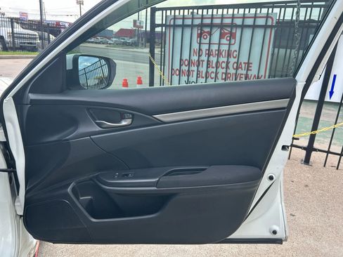 Used 2017 Honda Civic Sport image 15