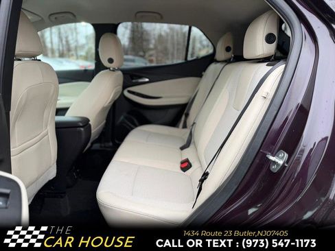 Used 2021 Buick Encore GX Preferred w/ Cold Weather Comfort Package image 17