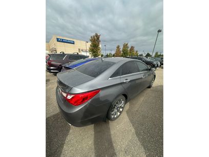 Used 2011 Hyundai Sonata SE w/ Navigation & Sunroof Pkg 4
