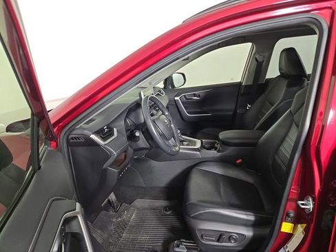 Used 2021 Toyota RAV4 Limited AWD/4WD image 13