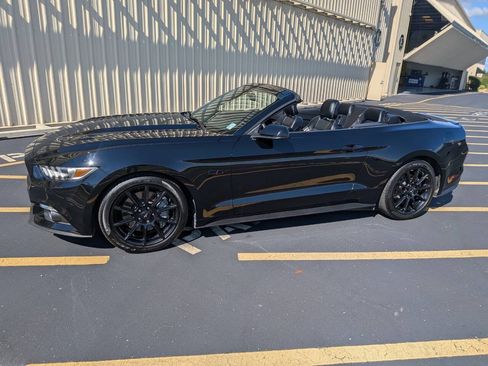 Used 2016 Ford Mustang GT Premium w/ Black Accent Package RWD image 6