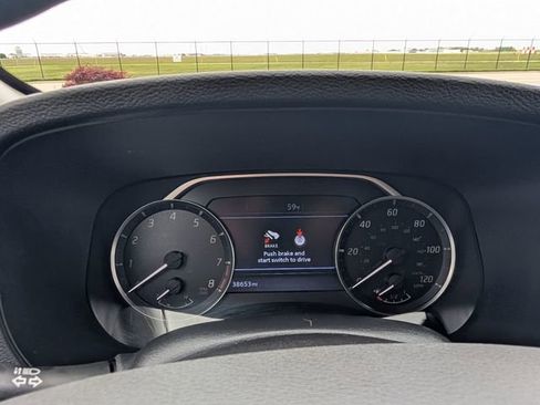 Used 2022 Nissan Frontier SV RWD image 13