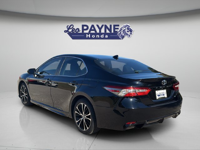 Used 2019 Toyota Camry SE w/ Convenience Package FWD image 15
