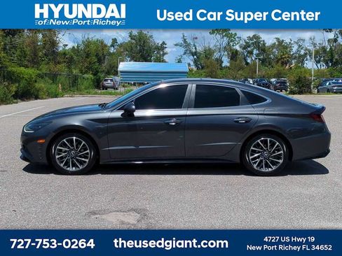 Certified 2021 Hyundai Sonata Limited w/ Cargo Package FWD image 2