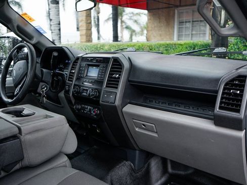 Used 2022 Ford F250 XL w/ Power Equipment Group RWD image 31