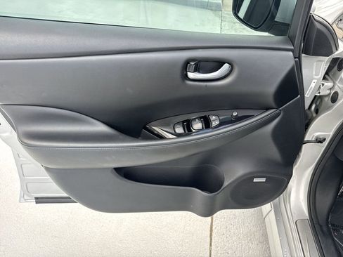 Used 2020 Nissan Leaf SL Plus FWD image 38