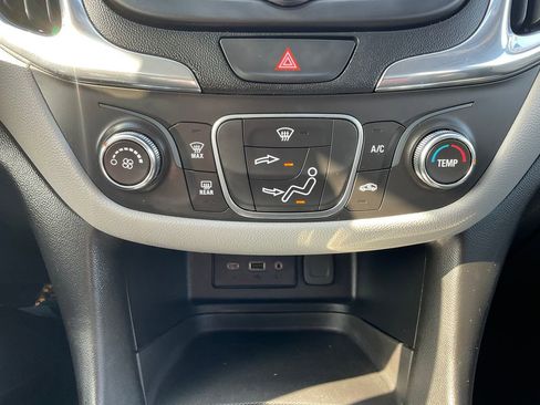 Used 2020 Chevrolet Equinox LS AWD/4WD image 9