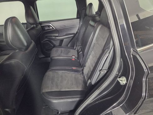 Used 2023 Mitsubishi Outlander SE FWD image 22