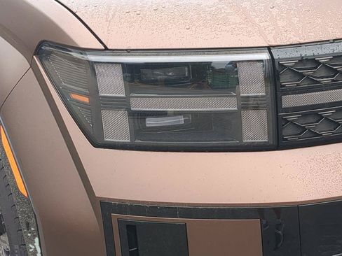 Certified 2025 Hyundai Santa Fe Calligraphy AWD/4WD image 9