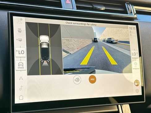 Certified 2025 Land Rover Range Rover Velar Dynamic SE image 23