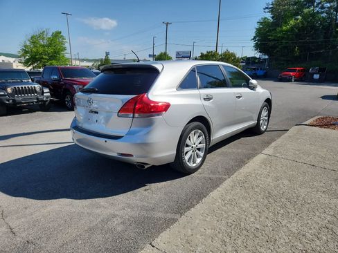 Used 2011 Toyota Venza w/ Convenience Pkg FWD image 5