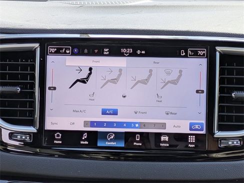 New 2026 Chrysler Voyager LX image 16