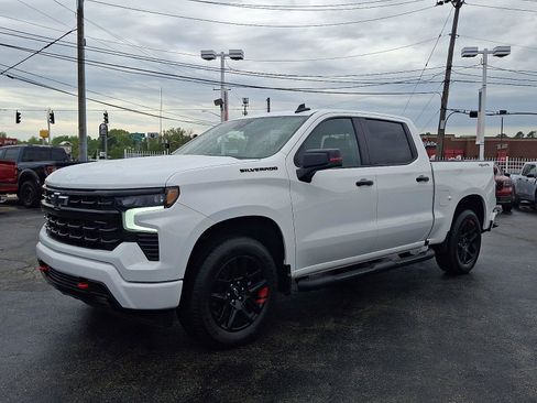 Used 2025 Chevrolet Silverado 1500 RST w/ Redline Edition AWD/4WD image 3