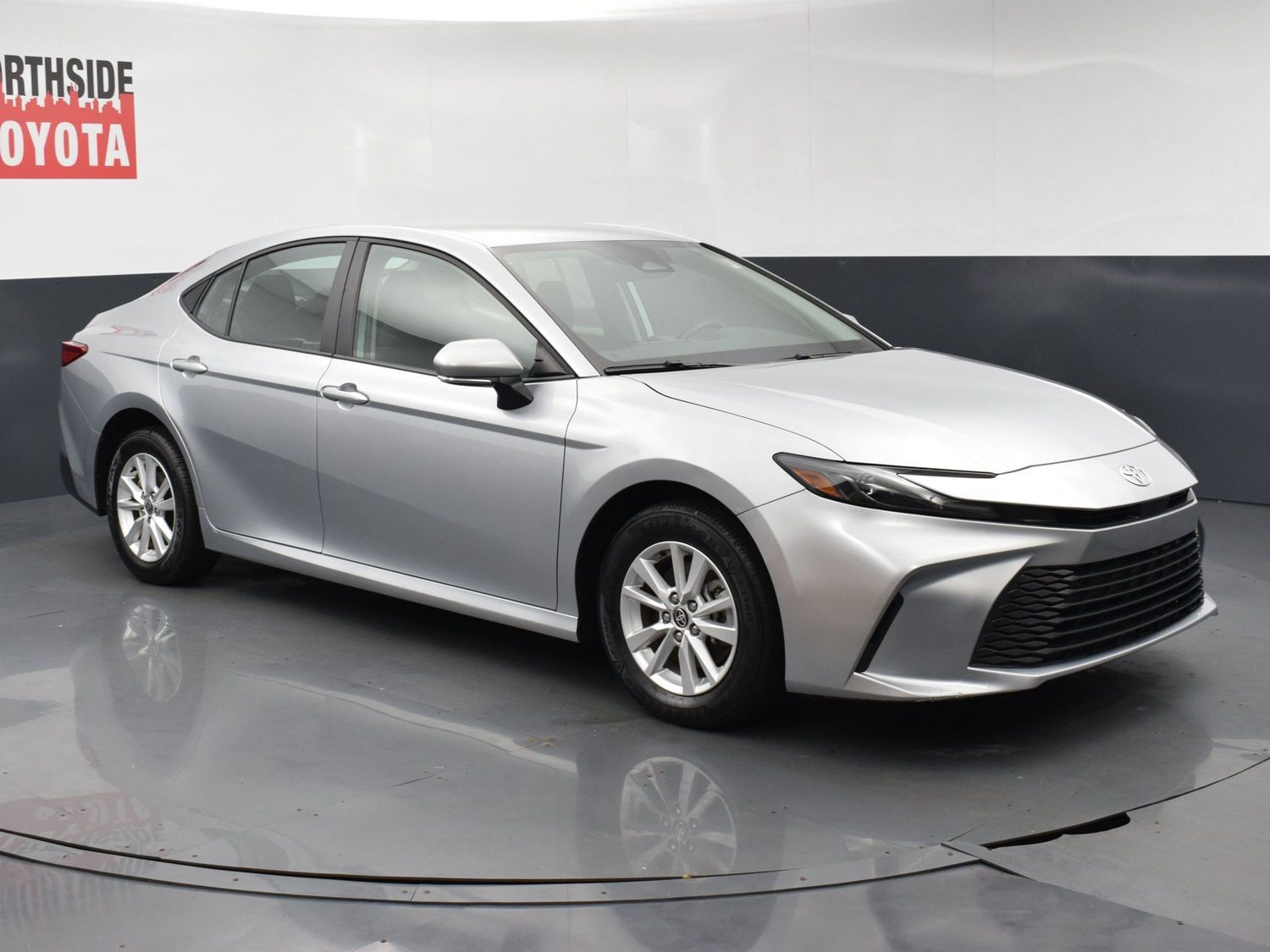Used 2025 Toyota Camry LE w/ Convenience Package AWD/4WD image 6