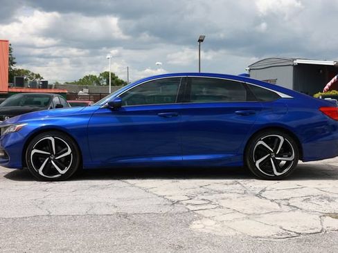 Used 2019 Honda Accord Sport image 4