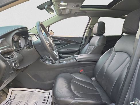 Used 2019 Buick Envision Essence image 3