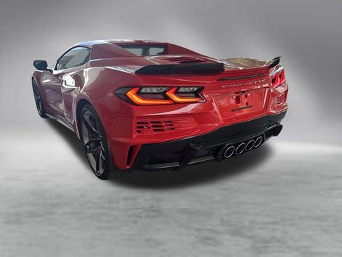 Used 2025 Chevrolet Corvette Z06 RWD image 4