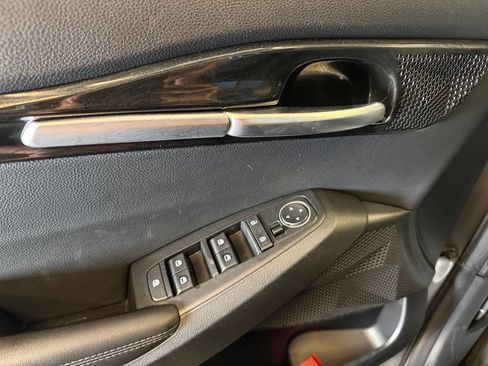 Used 2023 Kia Seltos S AWD/4WD image 19