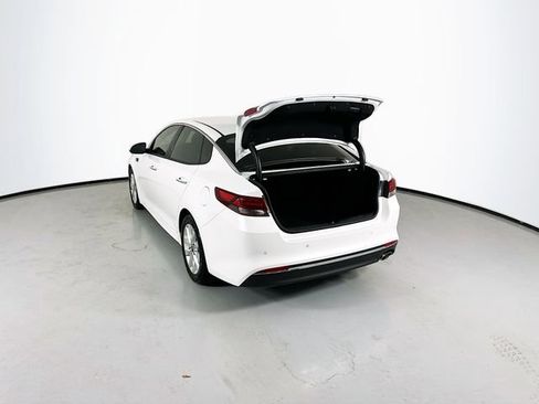Used 2018 Kia Optima S FWD image 24